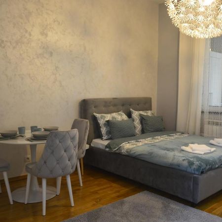 Teodora Lux Apartman Free Privat Parking Apartment Novi Sad Exterior photo