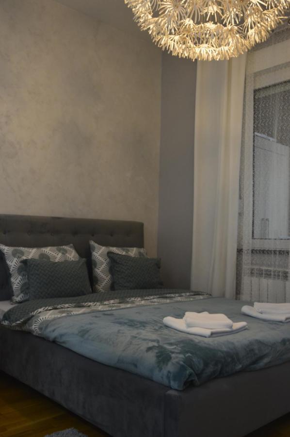 Teodora Lux Apartman Free Privat Parking Apartment Novi Sad Exterior photo