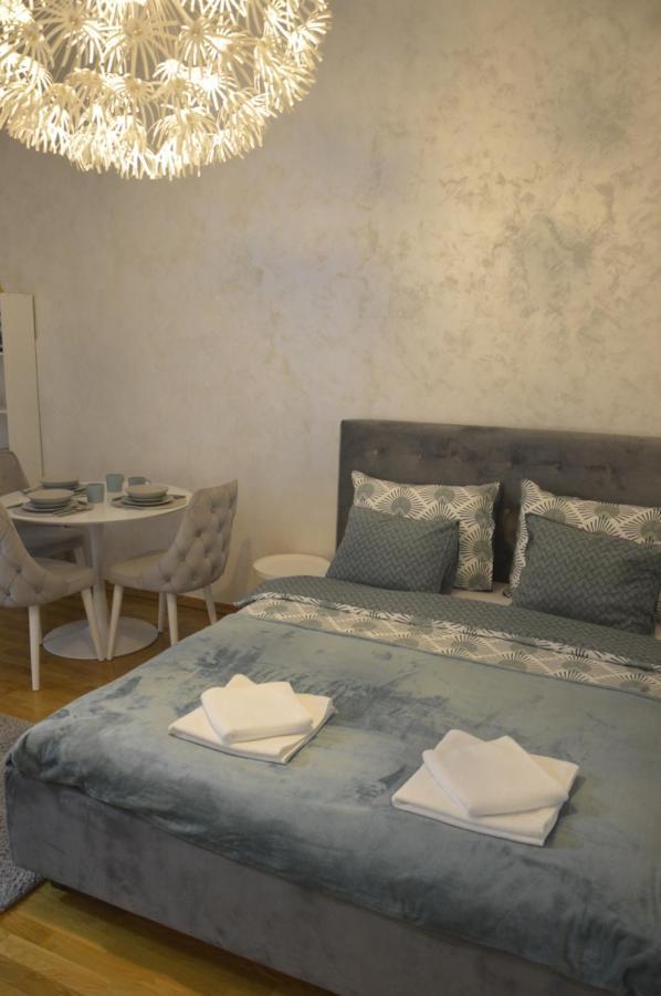 Teodora Lux Apartman Free Privat Parking Apartment Novi Sad Exterior photo
