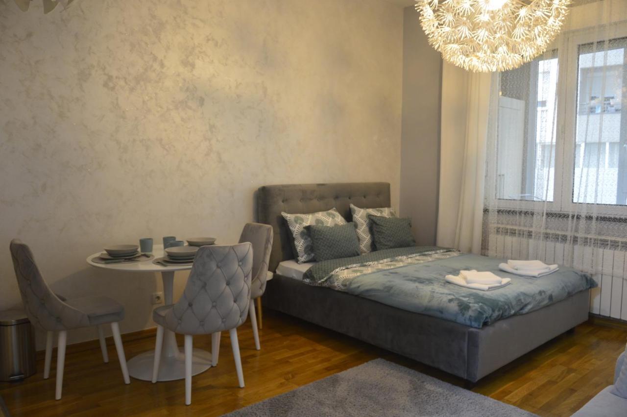 Teodora Lux Apartman Free Privat Parking Apartment Novi Sad Exterior photo
