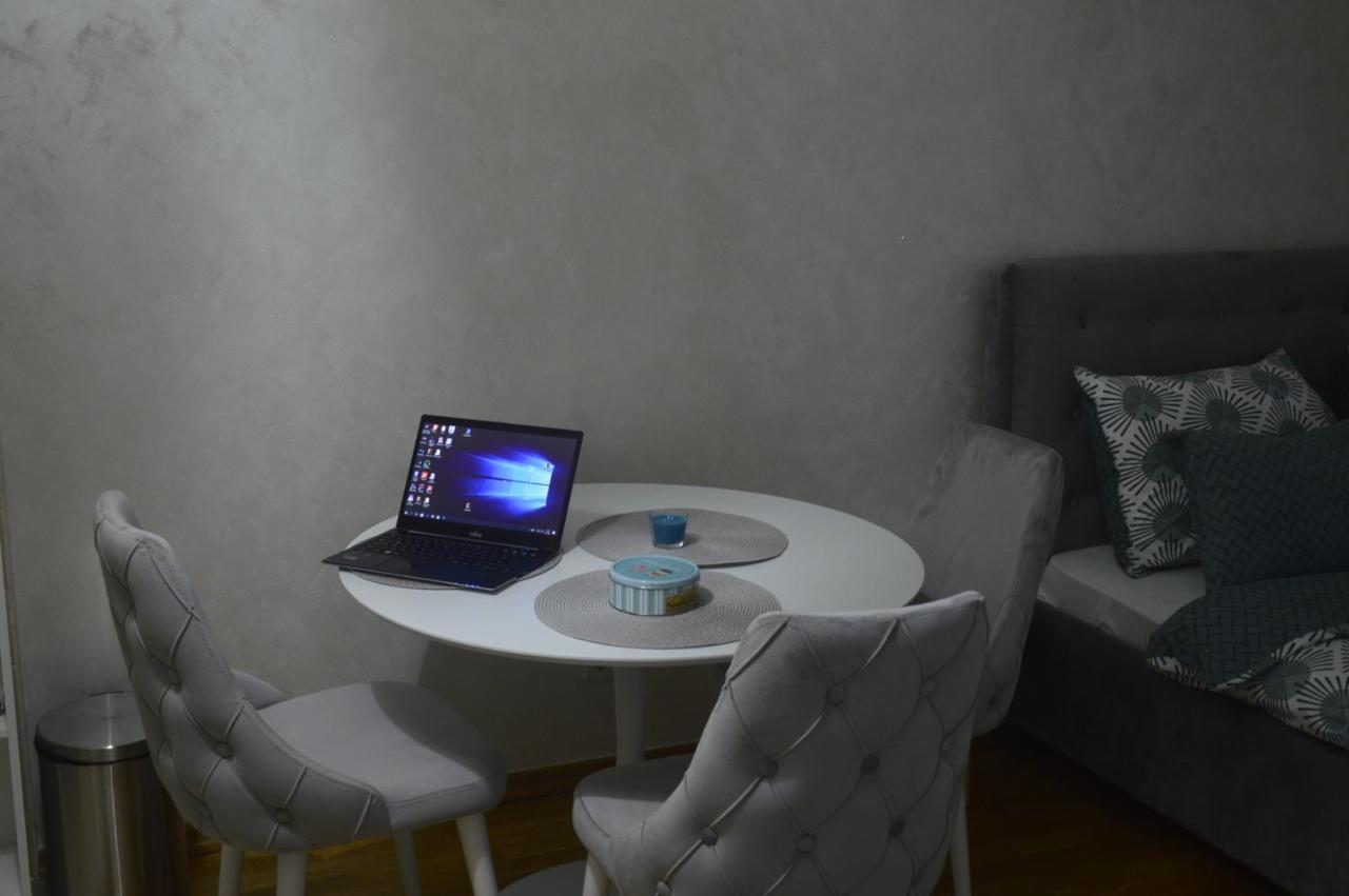 Teodora Lux Apartman Free Privat Parking Apartment Novi Sad Exterior photo
